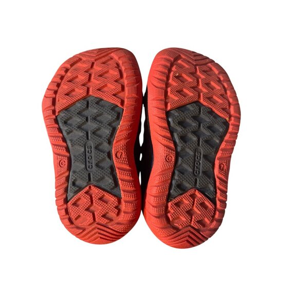 Kids Crocs Navy/Red Closed-Toe Water Shoes With Velcro Strap & Pull Tab - Size 7 - Picture 5 of 7